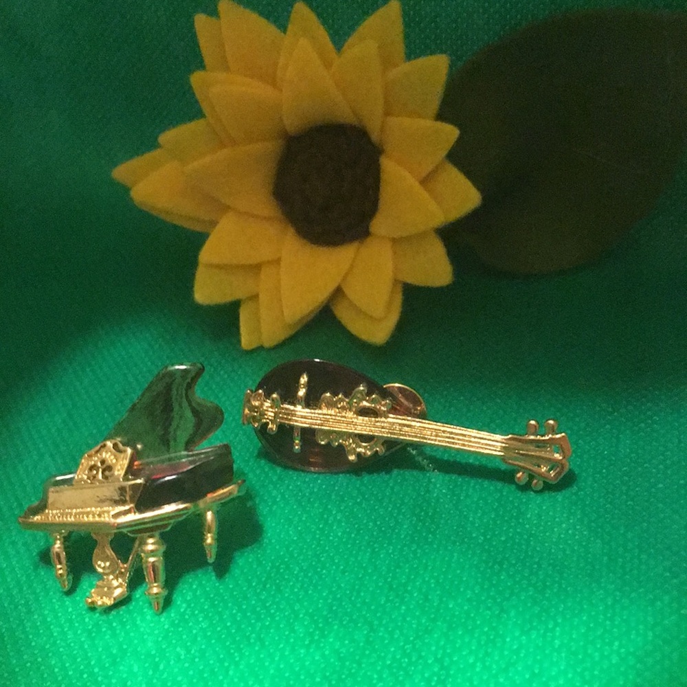 Vintage Style Piano and guitar lapel pins.